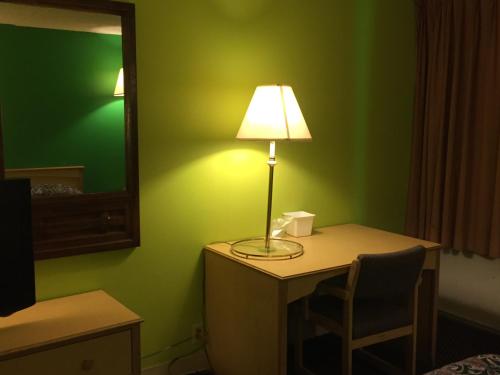 room-image