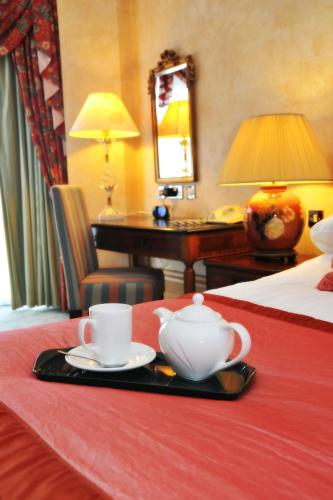 room-image