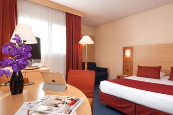 room-image