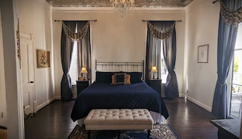 room-image