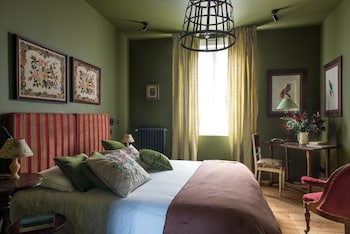 room-image