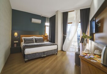 room-image