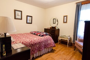 room-image