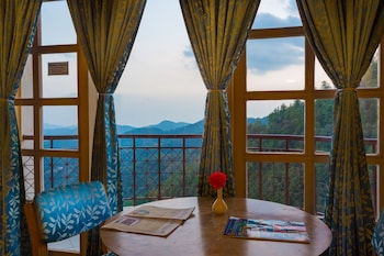 room-image