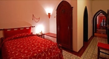 room-image