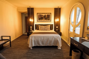room-image