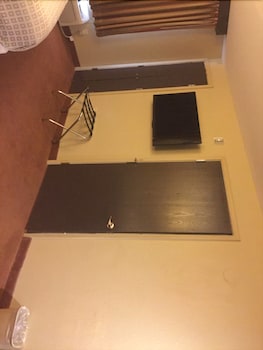 room-image
