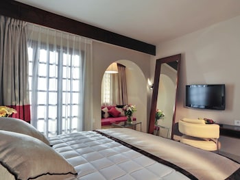 room-image