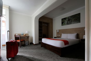 room-image