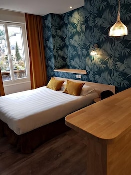 room-image