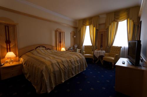 room-image
