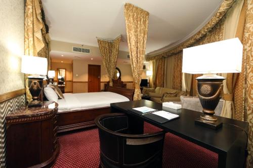 room-image