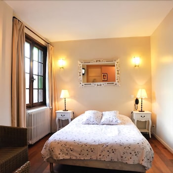 room-image