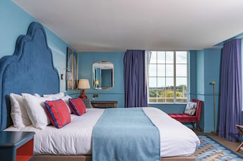 room-image