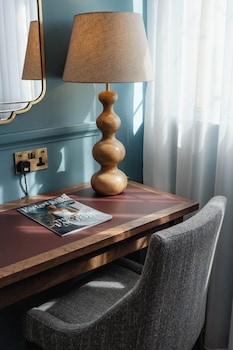 room-image