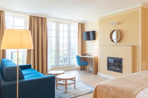 room-image
