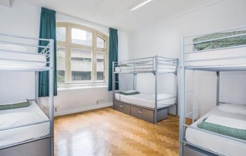 room-image