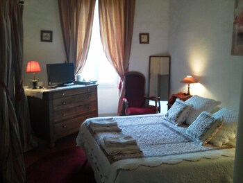 room-image