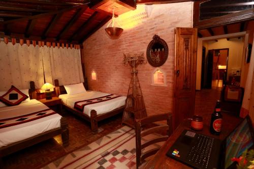 room-image