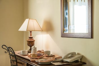 room-image