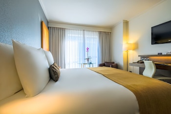 room-image