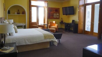room-image