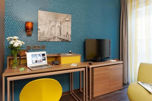 room-image