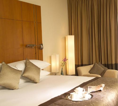 room-image