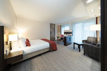 room-image