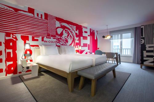 room-image