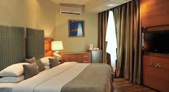 room-image