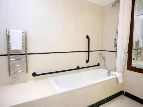 room-image