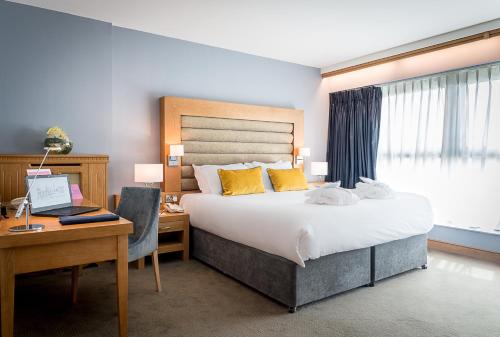 room-image