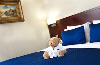 room-image