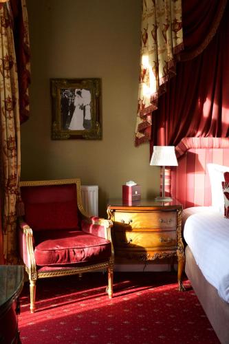 room-image