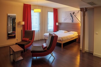 room-image