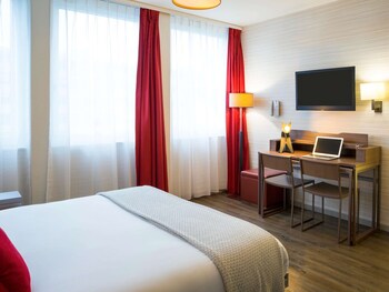 room-image