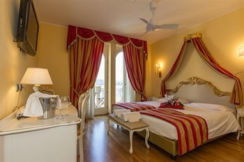 room-image