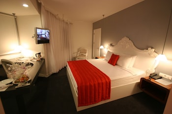 room-image