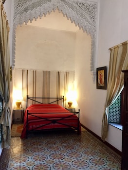 room-image