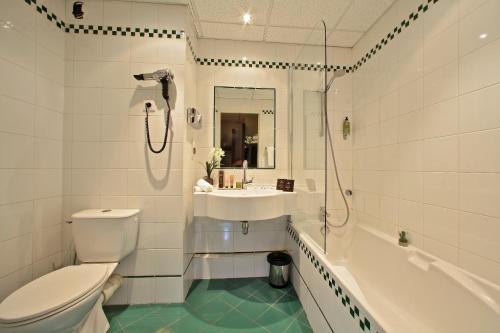 room-image