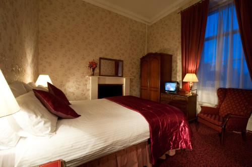 room-image