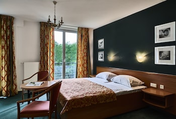 room-image