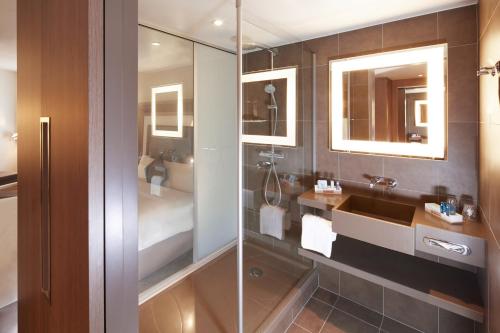 room-image