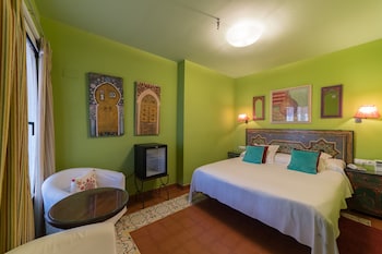 room-image