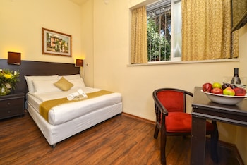 room-image