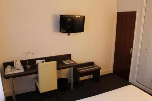 room-image