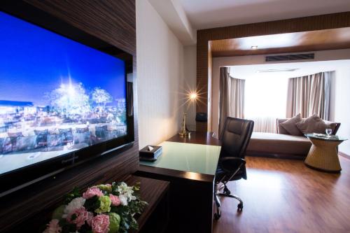 room-image