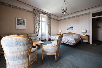 room-image