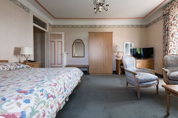 room-image